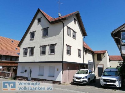 Viel Platz für die ganze Familie! Saniertes EFH mit ELW in Münklingen!