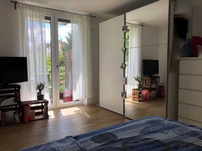 Sonnige 2,5-Zimmer-Wohnung mit EBK, Balkon und TG-Stellplatz