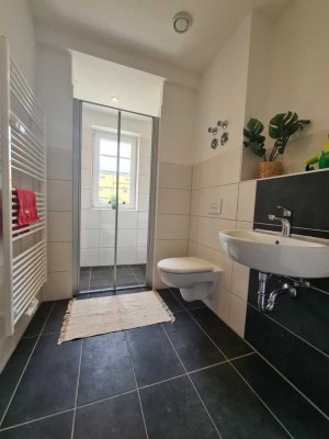 Perfekt für Paare oder Singles, die frischen Wind suchen und Wert auf Qualität legen.