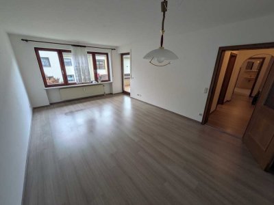 Helle 2Z-Wohnung mit Balkon, EBK und Stellplatz in Haunstetten