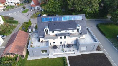 Altbaucharme im Grünen: 2-Zimmer-Wohnung mit Balkon und Einbauküche in Mengen