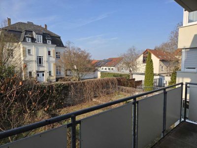 3-Zimmerwohnung Balkon/Tageslichtbad mit Wanne+Dusche/Aufzug