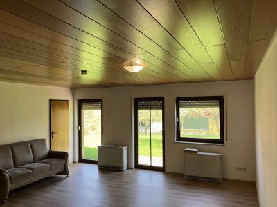 Ansprechende 1-Zimmer-EG-Wohnung mit Balkon und EBK in Aidlingen
