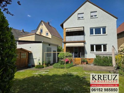 Gepflegtes 2 FH mit ausgebautem Dachgeschoss im alten Ortskern von Nauheim
