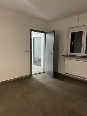 Frisch renovierte 3 Zimmer Wohnung in St. Mang