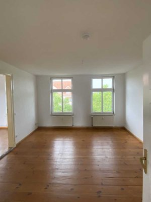 Exklusive Altbauwohnung mit Wintergarten im Herzen von Oranienburg – Eleganz trifft auf Charme!