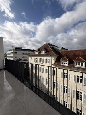 Exklusives Penthouse mit Luxuriöser Ausstattung und großer Terrasse im Herzen von Karlsruhe