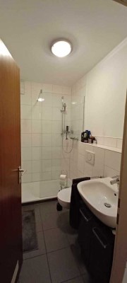 Vollständig renovierte 1-Zimmer-EG-Wohnung mit EBK in Köln Junkersdorf