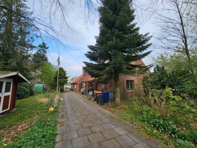 Einfamilienhaus -Resthof- mit Waldgrundstück in Alleinlage