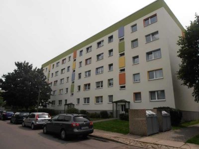 Provisionsfrei: leerstehende 3-Raumwohnung mit großem Balkon