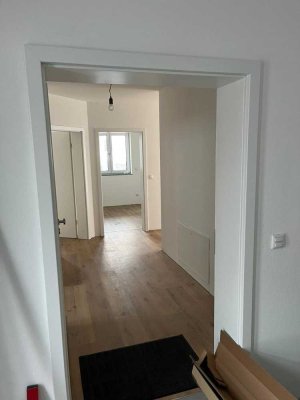 Charmante 3-Zimmer Wohnung mit Terasse in Thaining