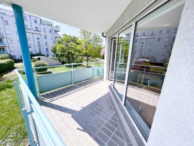 Sonnenerfüllte Wohnung (3ZW) mit Balkon, Küche u. TG im Herzen der Nordweststadt