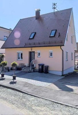 Sanierungsbedürftiges, freistehendes Einfamilienhaus in Kressbronn!!