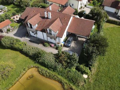 *Familienfreundliche Doppelhaushälfte mit Garten & Doppelgarage in Unterneukirchen*