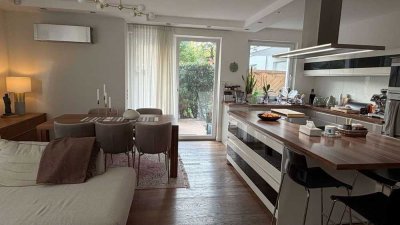 Bilk/Südpark - Bungalow-Stil-Gartenwohnung, hell und sonnig