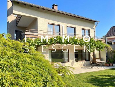 !!! Warteliste !!! Ein Haus für´s Leben • Familienglück in Saarn mit großem Garten und Doppelgarage.
