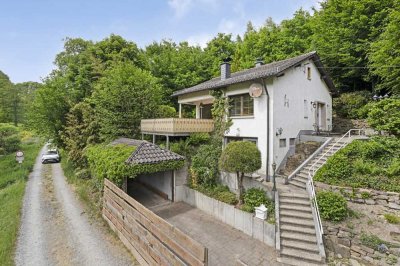 Eine Rarität für Individualisten-wohnen im eigenen Tal- 2 freistehende EFH mit 12.130 m² Grundstück