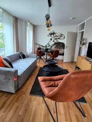 Erstbezug 2025..Business Apartment ! 2-Z.-./Blk../Parkett/ EBK./Neu 2025 & PKW-Stlpl.!