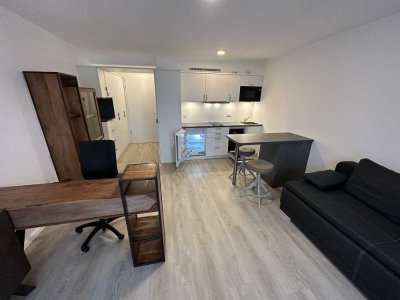 Vollmöblierte 1-Zimmer-Wohnung mit Einbauküche und Balkon in der Altstadt