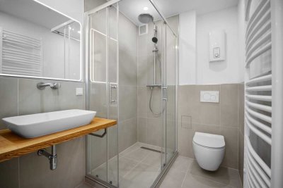 Erstbezug nach Sanierung - WOW Faktor - Balkon, Parkett, neues Badezimmer