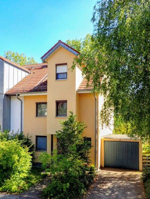 Ruhiges, sonniges Reiheneckhaus (O-S-W) in Münchner Bestlage über dem Herzogpark – von Privat!