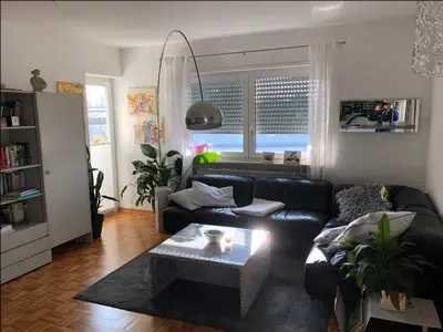 Preisreduzierung! Modernisierte 3-Zimmer-Wohnung (Balkon, EBK, Stellplatz) Ohne Makler!