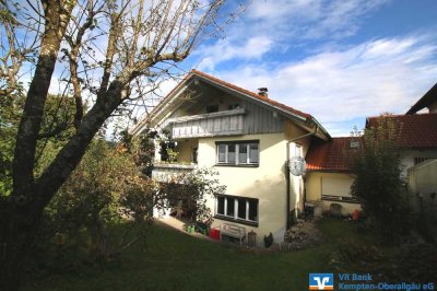 3-Familienhaus in ruhiger Ortslage von Wildpoldsried - EG Wohnung frei!