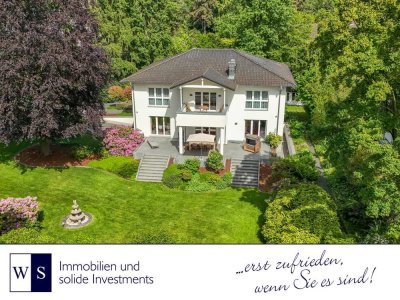 Nur 20 Minuten zur KÖ - Stilvolle Villa mit Rheinblick und prachtvoller Gartenanlage in D-Urdenbach