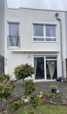 Gepflegtes Reihenhaus (3 Zimmer)in  Dessau-Süd, zentrale ruhige Lage