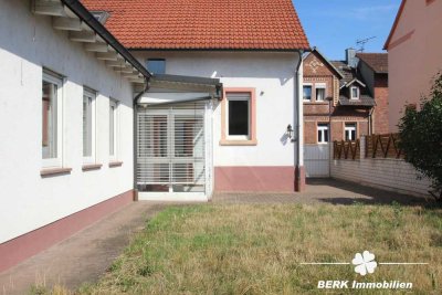 BERK Immobilien – Solides Wohnhaus mit 5 Schlafzimmern und praktischem Anbau