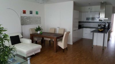 Stilvolle, neuwertige 4-Zimmer-Wohnung mit Balkon und EBK in Hamburg Bergedorf