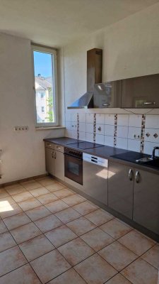 Helle 2-Zimmer-Wohnung mit Einbauküche im Zentrum Troisdorfs