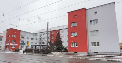 Schicke 3-Zimmer-Wohnung mit  großem Wohnzimmer und separater Küche.