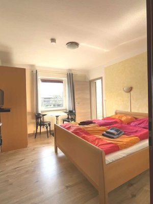 Vielfältige Immobilie mit ca. 1.200 m² Fläche im malerischen Knüllwald – ideal für Seminare, Konfere