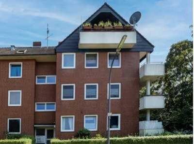 Frisch sanierte und möblierte 4-Zimmer-Wohnung mit 2 Balkonen