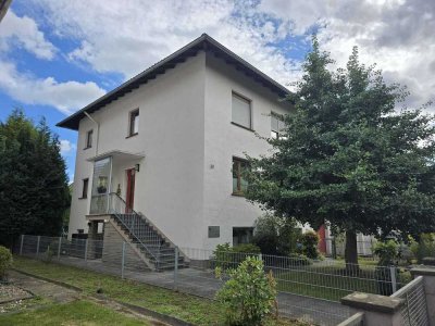 Modernisiertes Familienhaus mit Ferienwohnung in zentraler Lage, Bad Pyrmonts !