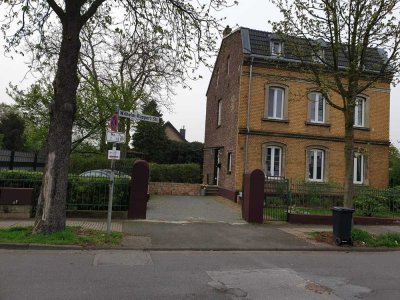 Altbau-Villa mit Garten bis August 2026 zu vermieten