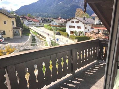 Reine Kapitalanlage: Dachgeschosswohnung in charmanten 3-Parteienhaus in Garmisch-Partenkirchen