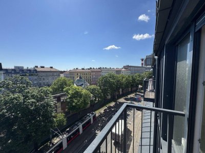Dachgeschosswohnung mit Weitblick am Währinger Gürtel | Terrasse, Balkon, Lift &amp; Klimaanlage