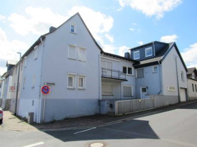 Großzügiges Wohnhaus mit Garage in Hünfelden-Nauheim