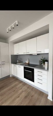 74qm lichtdurchflutete Wohnung! 3 Zimmer, WG geeignet!