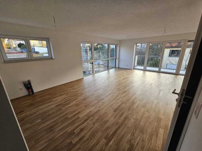 Erstbezug: Moderne 3-Zimmer-Wohnung mit Balkon im 1. OG in Pforzheim-Rod