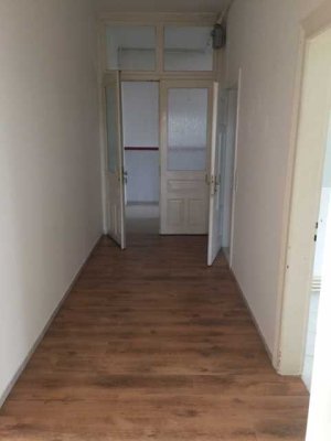 Schöne 4,5 Zimmer Wohnung 109m² im 2. OG, mit Blick auf Schloss, gegenüber vom Arnoldi-Gymnasium.