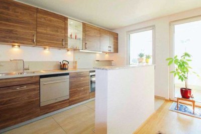 Exklusives Wohnen auf zwei Ebenen: Stilvolle 3-Zimmer-Maisonette in Top-Lage