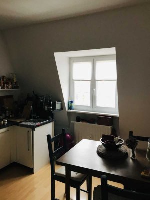 Helle 2-Zimmer Wohnung mit Balkon  im 3. OG in Ludwigshafen/Friesenheim