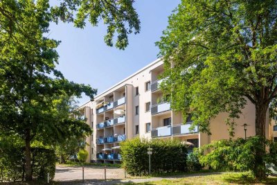 Absehbar bezugsfrei: Helle 2-Zimmer-Wohnung mit großem Balkon! Provisionsfrei.