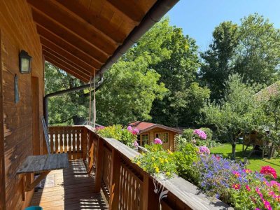 Nähe Starnberger See: Stilvolle Doppelhaushälfte mit herrlichem Garten