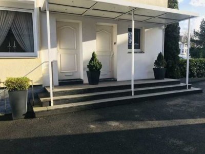 Schöne helle 3,5 Zimmer-Wohnung mit Garage in 47228 Duisburg-Rheinhausen "Nähe Volkspark"