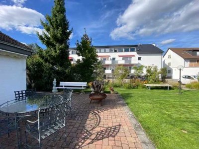 Feldrandlage in Dietzenbach mit Sauna, Pool und Gartenmitbenutzung - Frei spätestens ab 30.11.2024