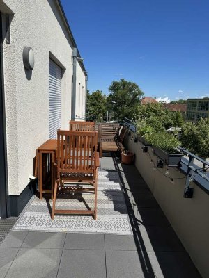 Moderne, neuwertige 2-Zimmer-Wohnung nahe Donaupark mit Balkon & TG-Stellplatz